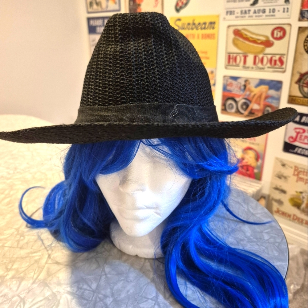 Black Western cowgirl straw hat